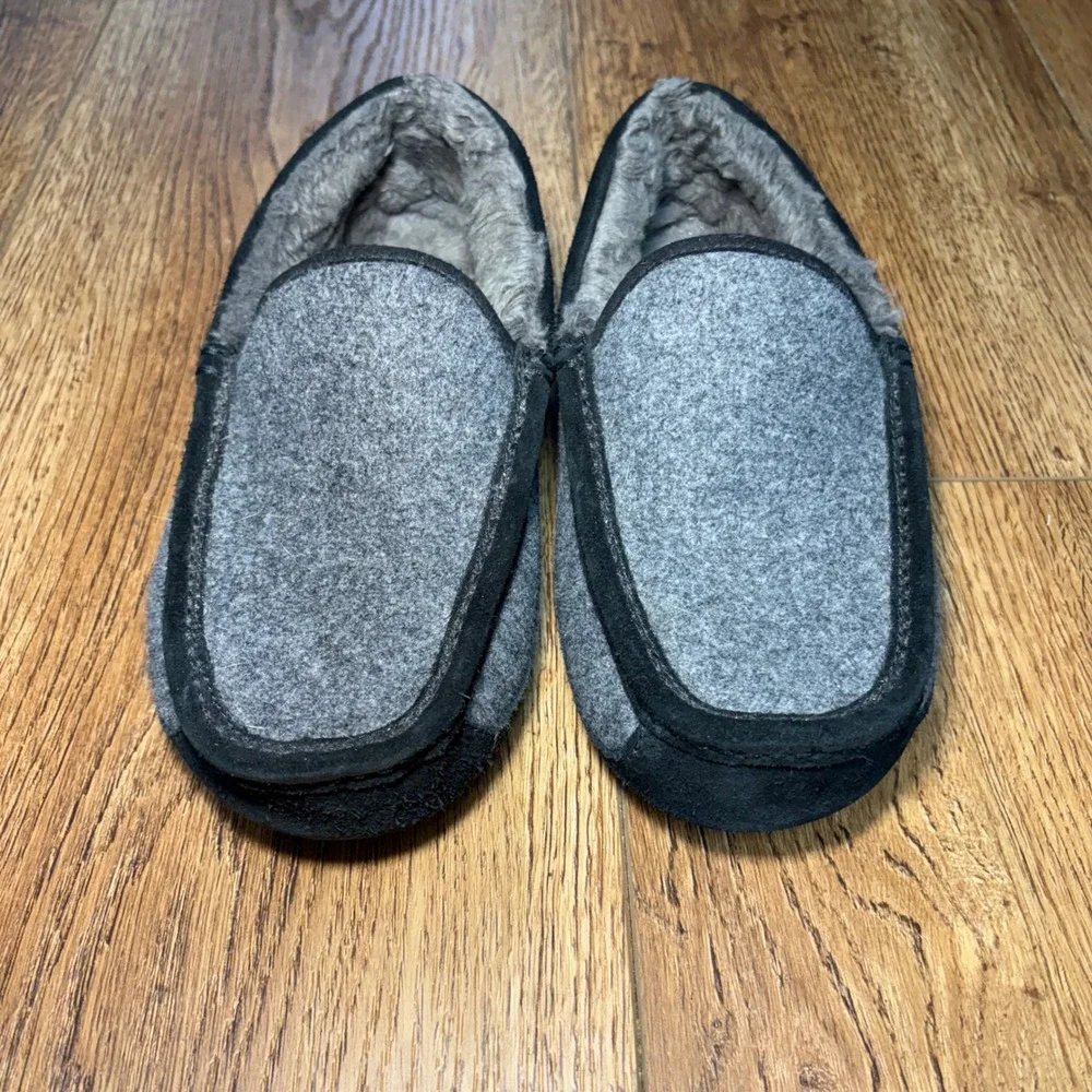 UGG Ascot‎ Wool Slippers Loafers Gray Black Mens Size 7